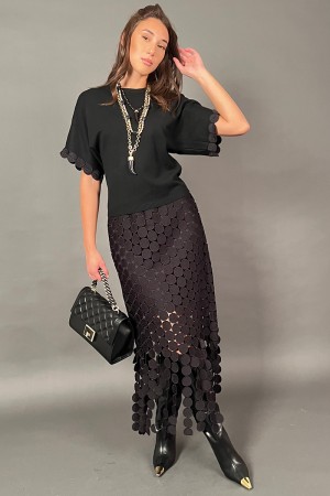 Coordinato Love maglia e gonna con tessuto a forma di cerchio con frangia dello stesso tessuto  Coordinato Love maglia e gonn...