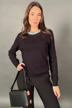 Maglia Princess con dettaglio girocollo di strass e pietre Maglia Princess con dettaglio girocollo di strass e pietre Maglia ...