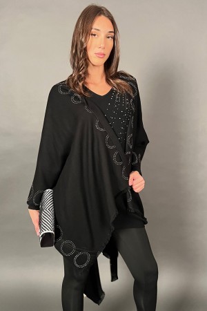 Mantella Mesu in maglia con motivi geometrici in perline sfrangiato sul fondo Mantella Mesu in maglia con motivi geometrici i...
