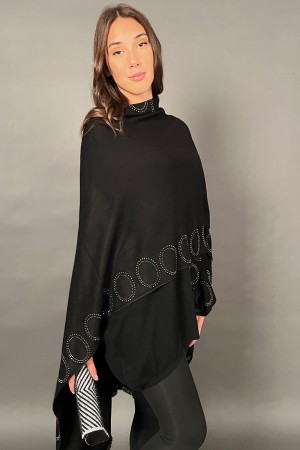 Mantella Mesu in maglia con motivi geometrici in perline sfrangiato sul fondo Mantella Mesu in maglia con motivi geometrici i...