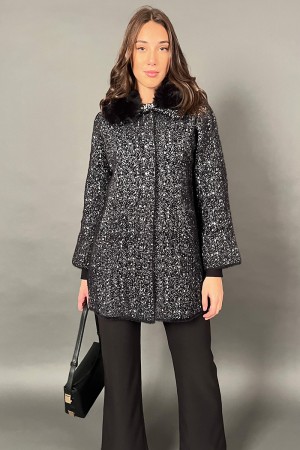 Cappotto Perla in maglia con collo in ecopelliccia removibile con fantasia astratta a puntini Cappotto Perla in maglia con co...