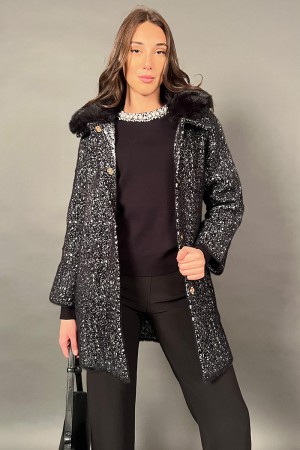 Cappotto Perla in maglia con collo in ecopelliccia removibile con fantasia astratta a puntini Cappotto Perla in maglia con co...