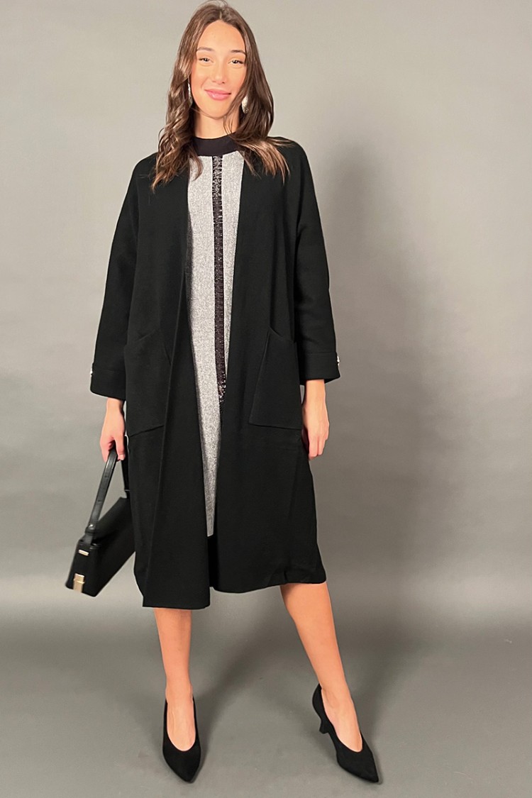 Cardigan Belen in maglia con tasche frontali e bottoni gioiello oro Cardigan Belen in maglia con tasche frontali e bottoni gi...