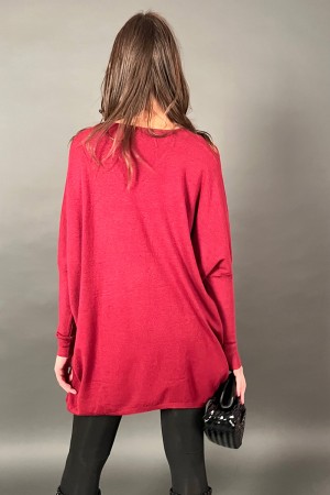 Maglia Lunca scollo a v con decoro di borchie  Maglia Lunca scollo a v con decoro di borchie  Maglia Lunca scollo a v con dec...