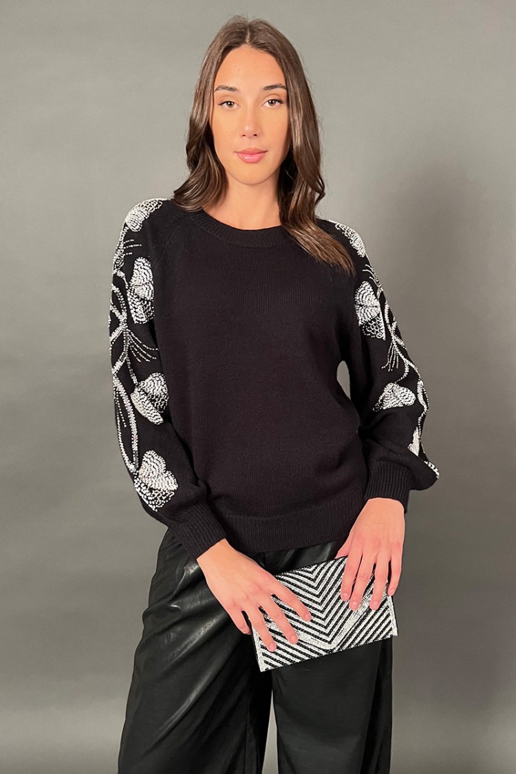 Maglia farfalla con applicazioni di paillettes sulle maniche  Maglia farfalla con applicazioni di paillettes sulle maniche  M...