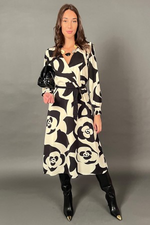 Geometrisches langes Kleid mit geometrischem Muster und V-Ausschnitt