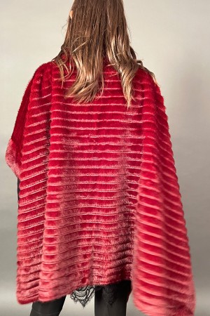 Ecopelliccia Atena modello poncho con colletto classico a punta Ecopelliccia Atena modello poncho con colletto classico a pun...