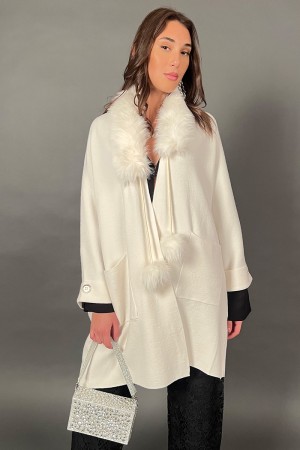 Cardigan in maglia Olivia con con collo e pon pon di ecopelliccia  Cardigan in maglia Olivia con con collo e pon pon di ecope...