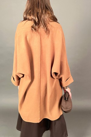 Cardigan in maglia Olivia con con collo e pon pon di ecopelliccia  Cardigan in maglia Olivia con con collo e pon pon di ecope...
