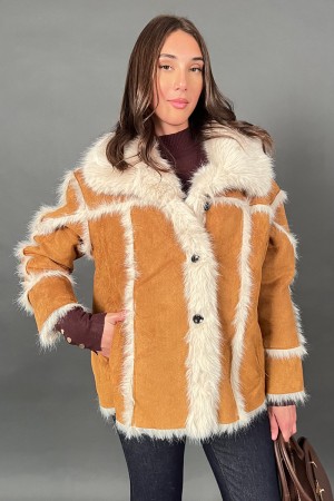 Veste de loys en éco-samoscus avec des détails écologiques et des boutons de centis noirs 