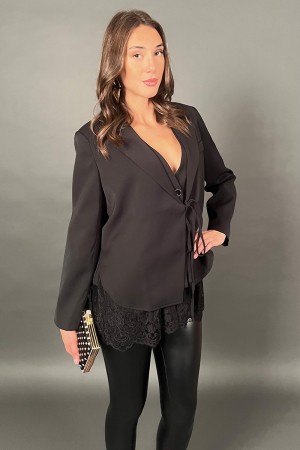 Blazer Night con inserti in pizzo con chiusura laccetto  Blazer Night con inserti in pizzo con chiusura laccetto  Blazer Nigh...