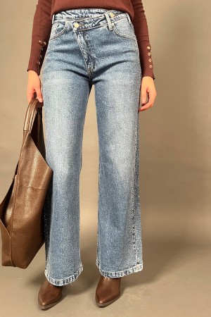 Jeans Saretta with lalacing in asymmetrical life and side rhinestones