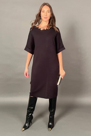 Knit giselle dress with stones detail on the collar