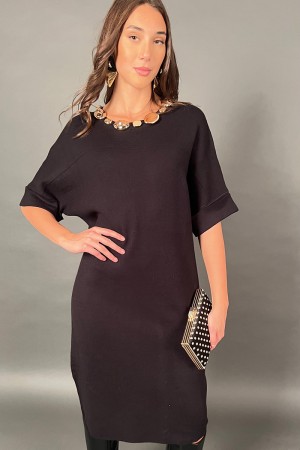 Knit giselle dress with stones detail on the collar