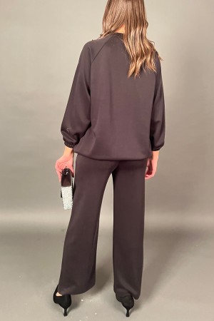 Coordinated Paris with detail on the shaped light-shaped point sweatshirt