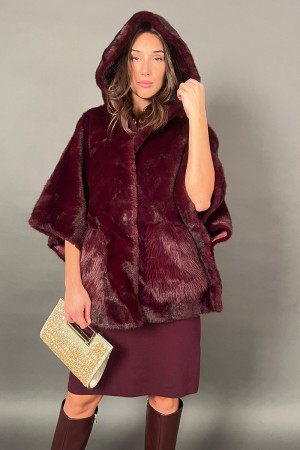 Daphne Cape im Ökostuhl mit Kapuze 