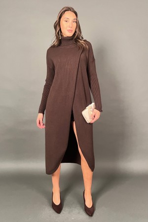 Long raw mesh in a high color high collar with front opening