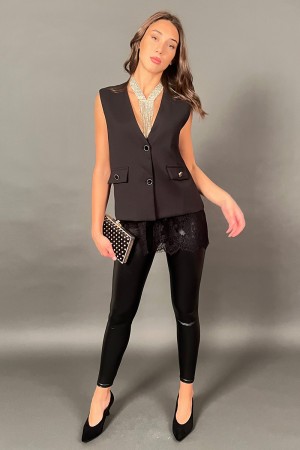 Shelly Weste mit Spitzeneinsätzen mit Black Juwel Buttons