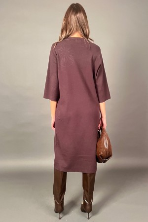 Langes Modell Sonnenblumenkleid mit Pailletteneinsätzen