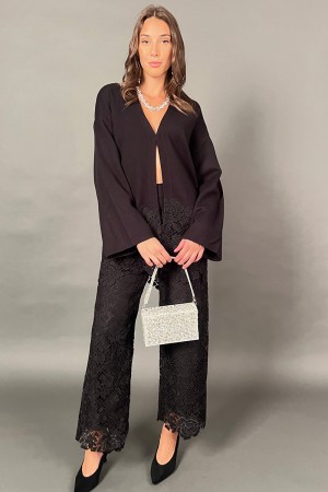 Floreal coordinado con inserciones y pantalones de encaje bordados