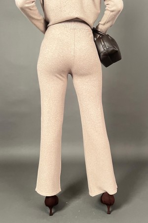 Anastasia coordinada en camisa con svaroski