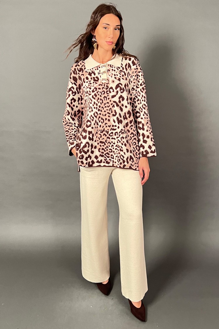 Coordinato Stefy in maglia con blusa leopardata e pantalone tinta unita Coordinato Stefy in maglia con blusa leopardata e pan...