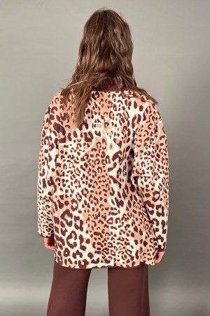 Koordinierte Stefy gestrickt mit Leopardenbluse und fester Farbhose