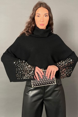 High-necked high-necked jersey with long bat sleeves embellished with gold sequins