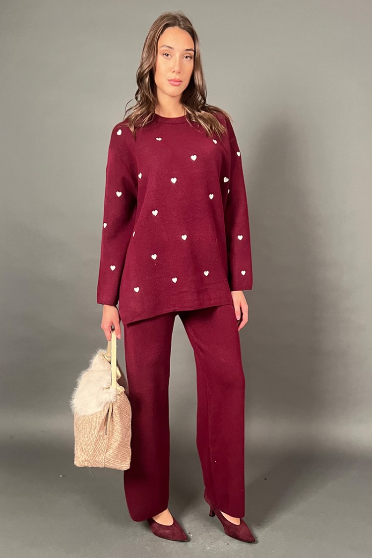Coordinato Francy in maglia con fantasia cuori maglia e pantalone Coordinato Francy in maglia con fantasia cuori maglia e pan...