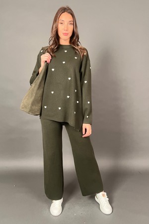 Coordinato Francy in maglia con fantasia cuori maglia e pantalone Coordinato Francy in maglia con fantasia cuori maglia e pan...
